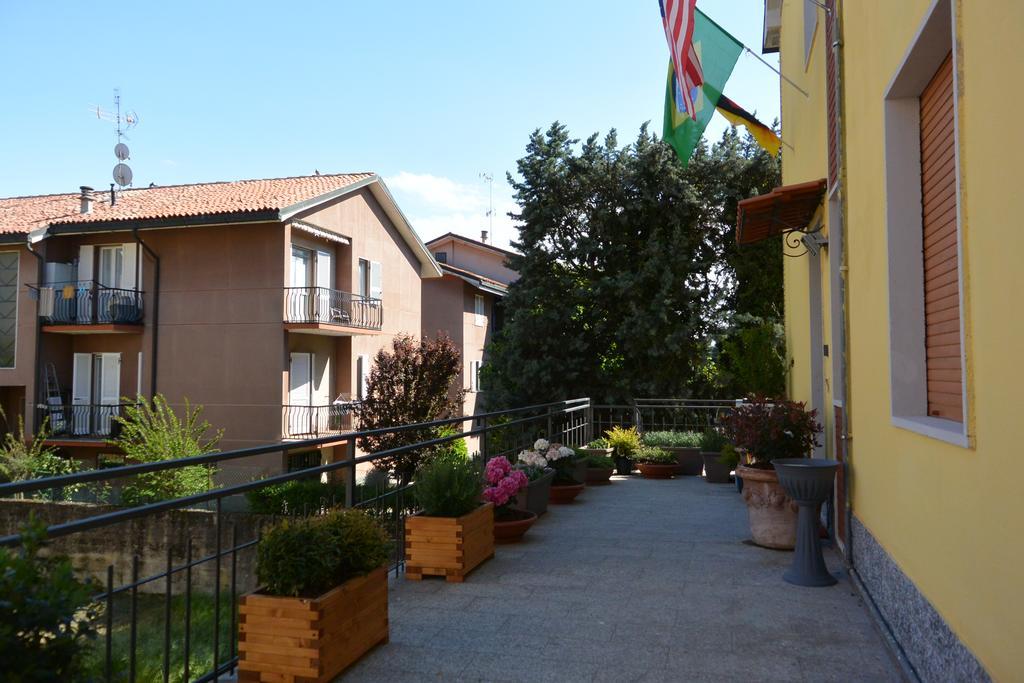 Pavia Ostello Luaran gambar