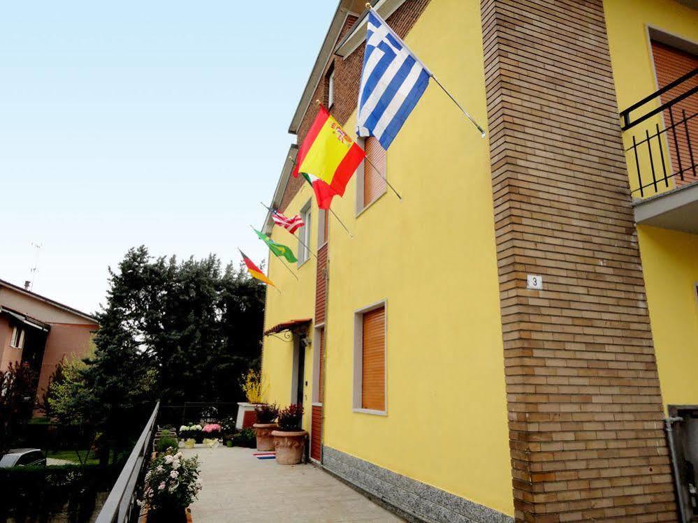 Pavia Ostello Luaran gambar